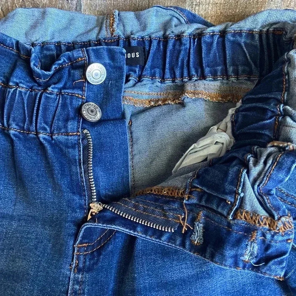 Almost  Famous Jeans - Picture 3 of 7